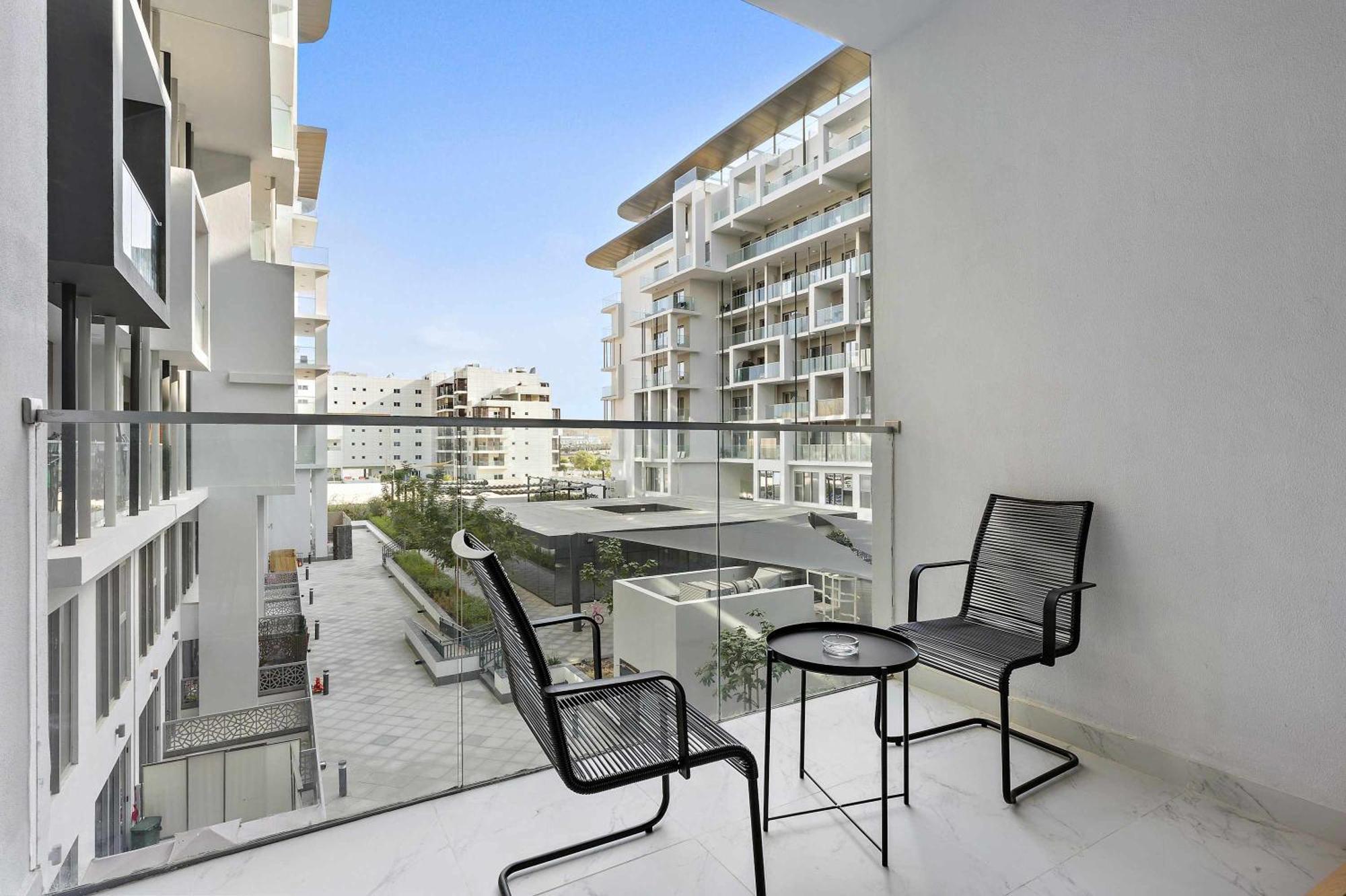 Silkhaus Chic Studio Near Masdar City Park アブダビ エクステリア 写真